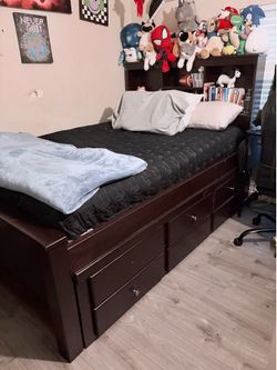 Full Size Bed with Drawers and Hutch