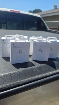 Apple 20w Usb-c power adapters