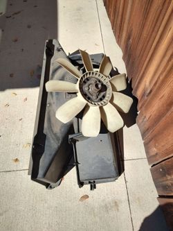 GMT 800 fan & shroud