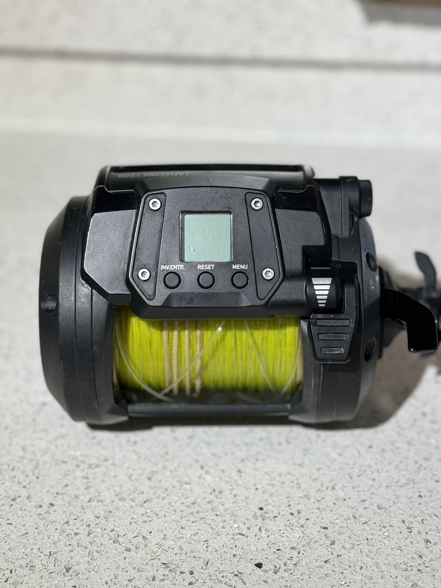 Used Daiwa Tanacom 1200 Electric Fishing Reel - Carrete Electrico De Pescar