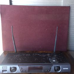 Singtronic PLL  Synthesized Control UHF-2500 " Receiver Only"