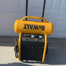 Dewalt 4.5 Gallon Portable Electric Air Compressor