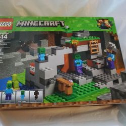 MINECRAFT LEGO THE ZOMBIE CAVE <<NEW >> 241PCS