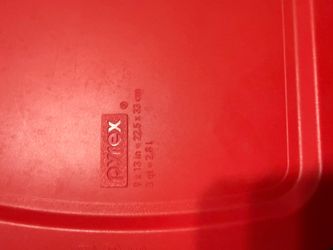 Pyrex baking dish.