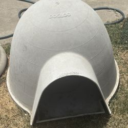 Igloo Dog Houses 