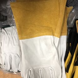 Leather Gloves 🧤 
