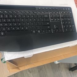 Wireless Rechargeable Keyboard And Mouse RGB