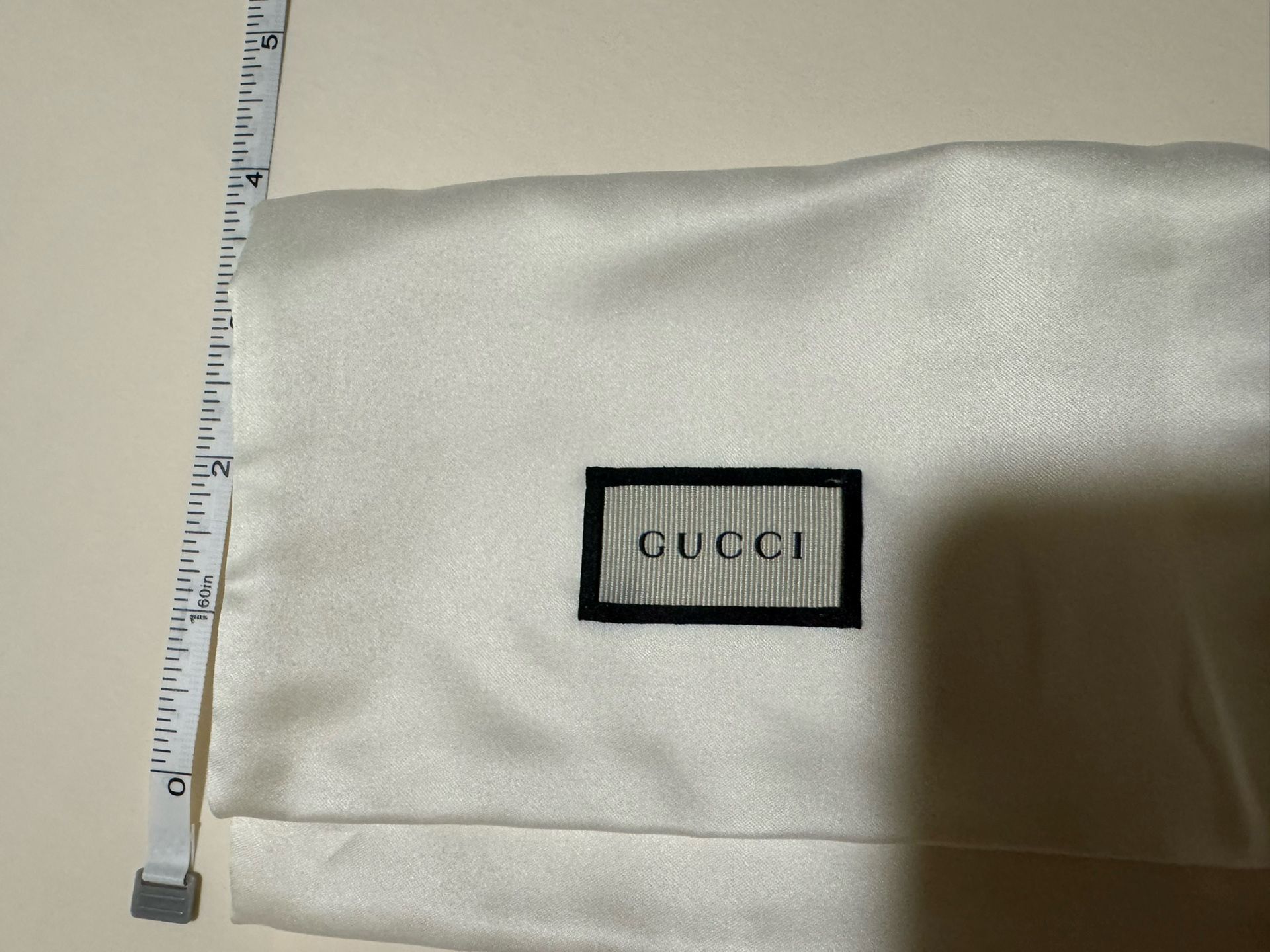 GUCCI WALLED DUST BAG