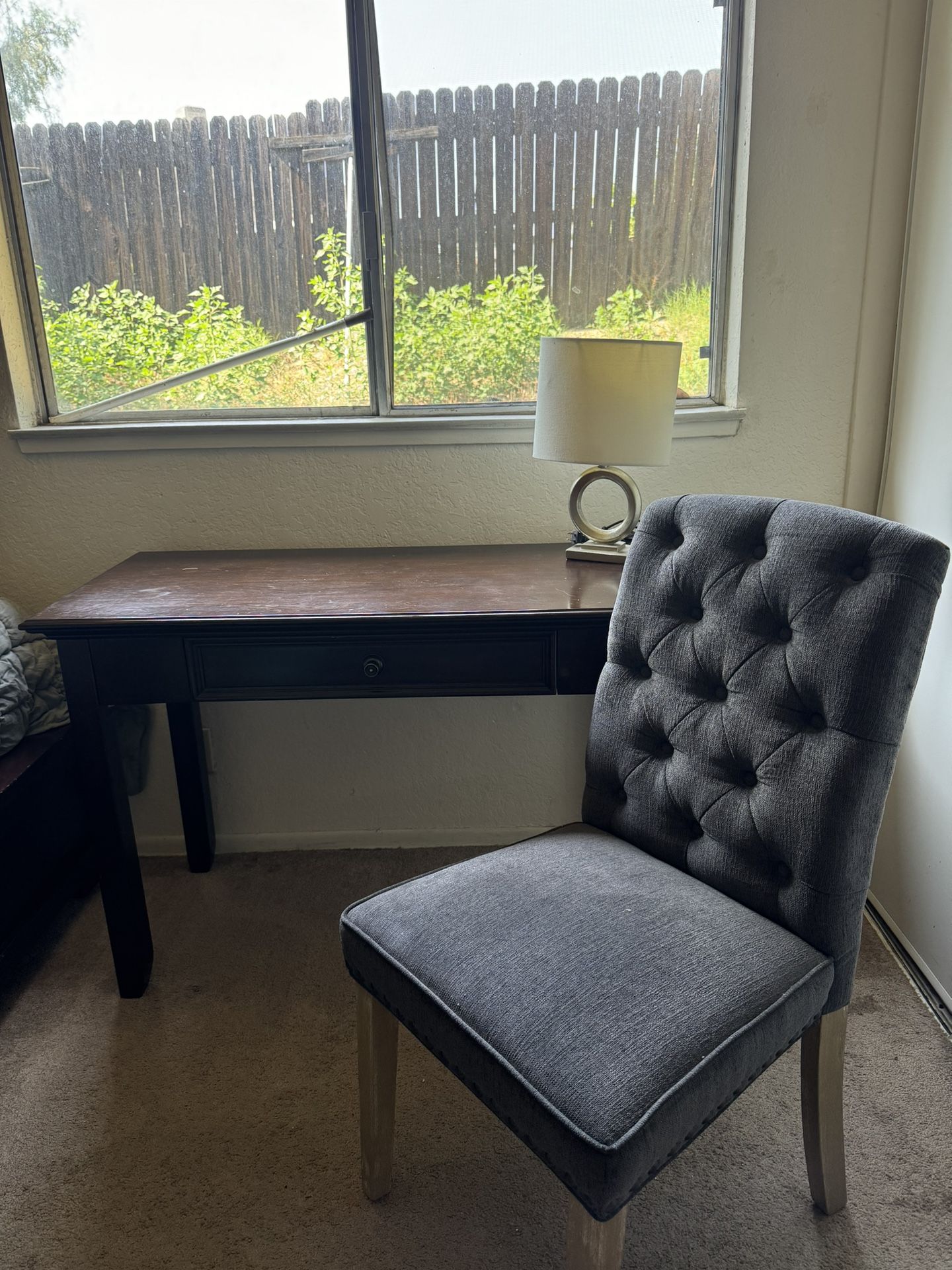 Children’s Room Desk With Chair And lamp