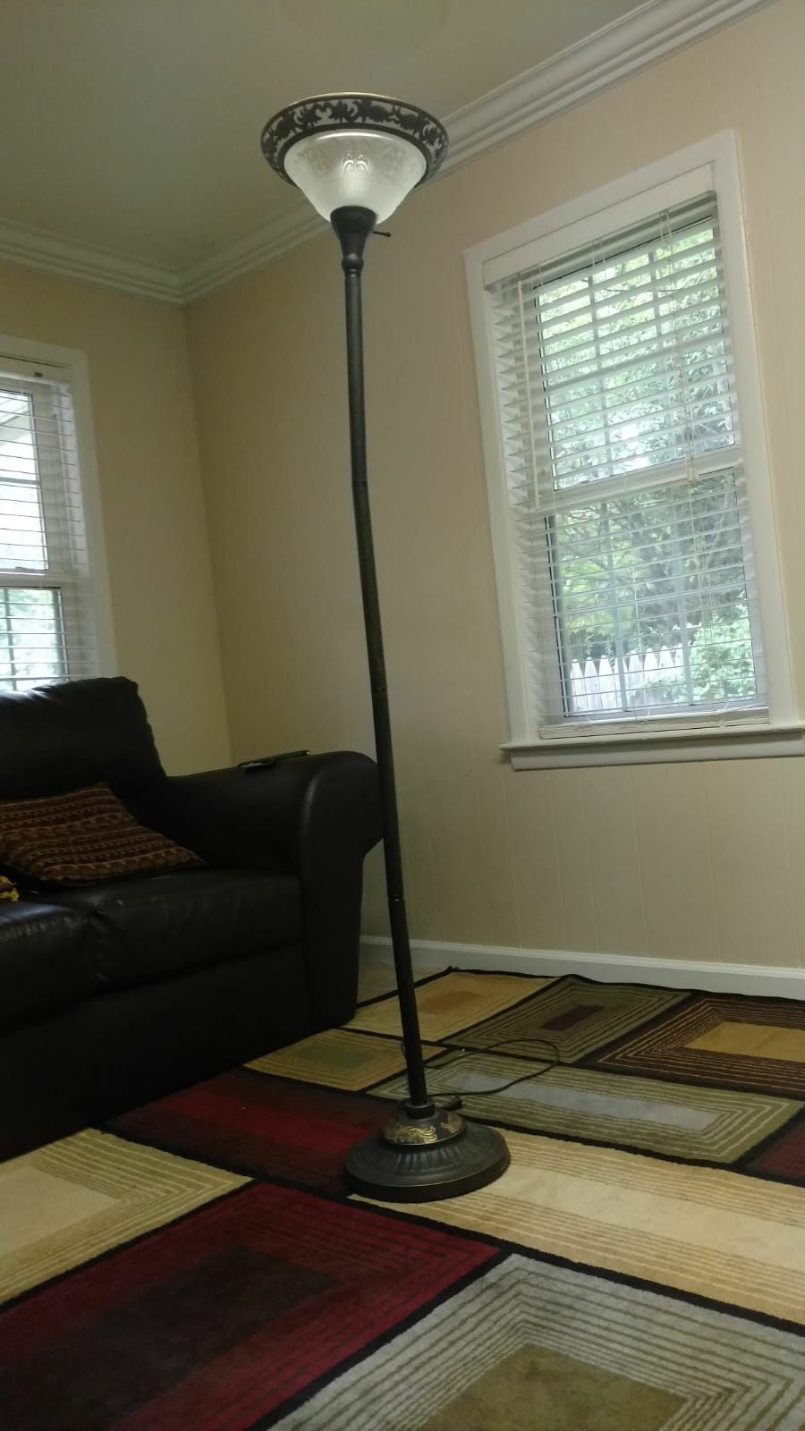 Floor lamp