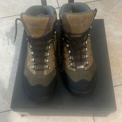 Monorail Torre GTX Going Boots Brown Leather Vortex hiking  Vibram Men’s US Size 8/5