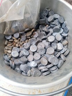 Lead for reloading fishing ammo about 75lbs