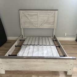 Queen Size Wood Bed frame Like New 