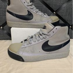 Nike blazer grey Youth Size 5 Cracking On Shoes See Pictures.