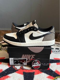 Jordan 1 Retro Low OG “Mocha”