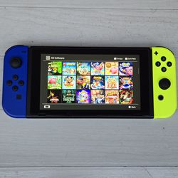Nintendo Switch V2 with 150 Games 8000 Retros