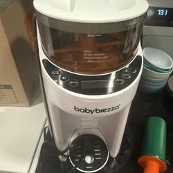 Baby Breezy Formula Pro 