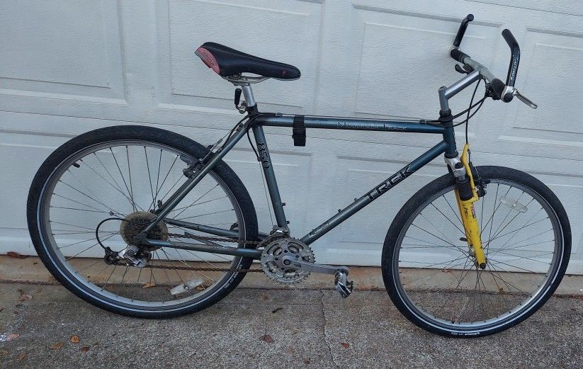 TREK MOUNTAIN TRACK 850 BIKE LARGE SIZE 5' 10" - 6' 2"