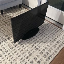 44 Inch Flatscreen TV