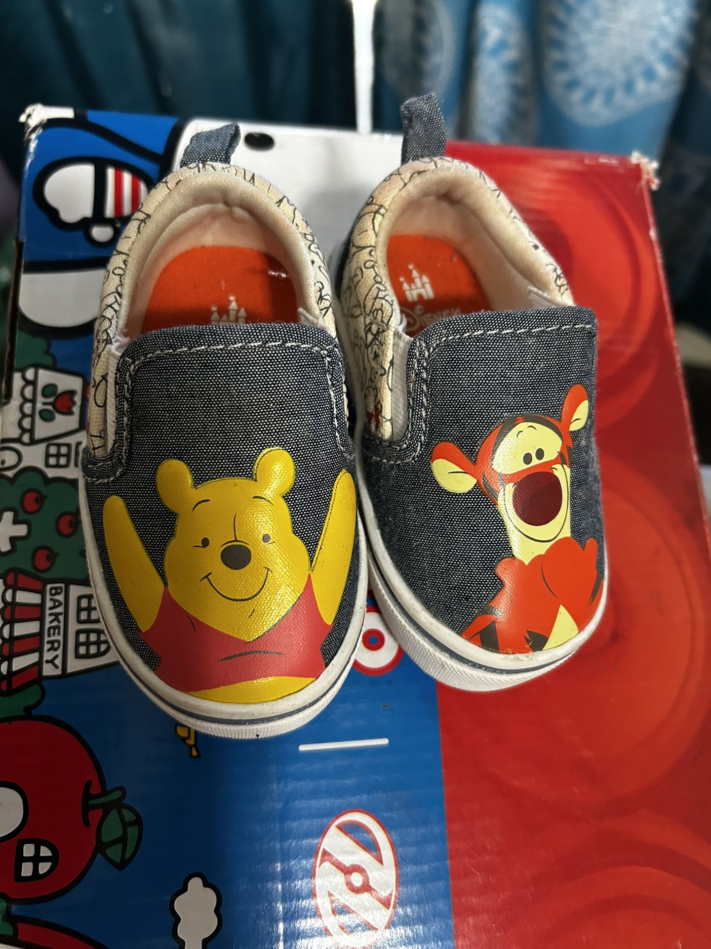 Winnie The Pooh Size 4c