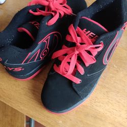 Boys Heelys - Size 7