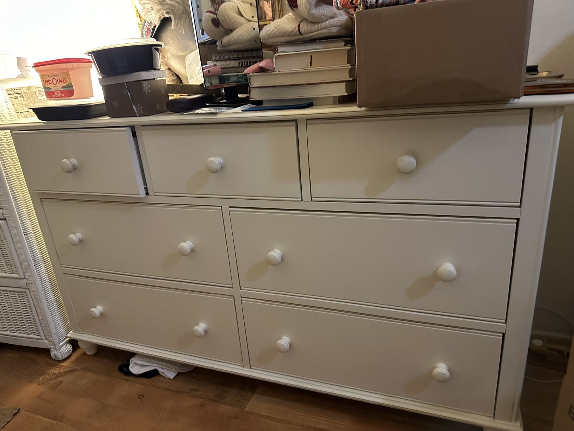 Free Dresser for Sale in Irvine, CA OfferUp