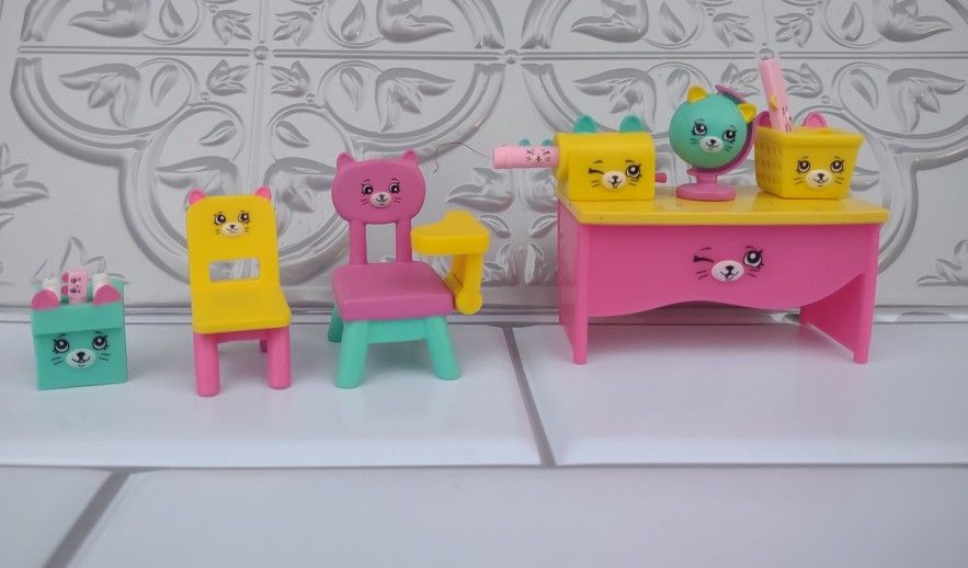 SHOPKINS HAPPY PLACES WELCOME PACK - SCHOOL