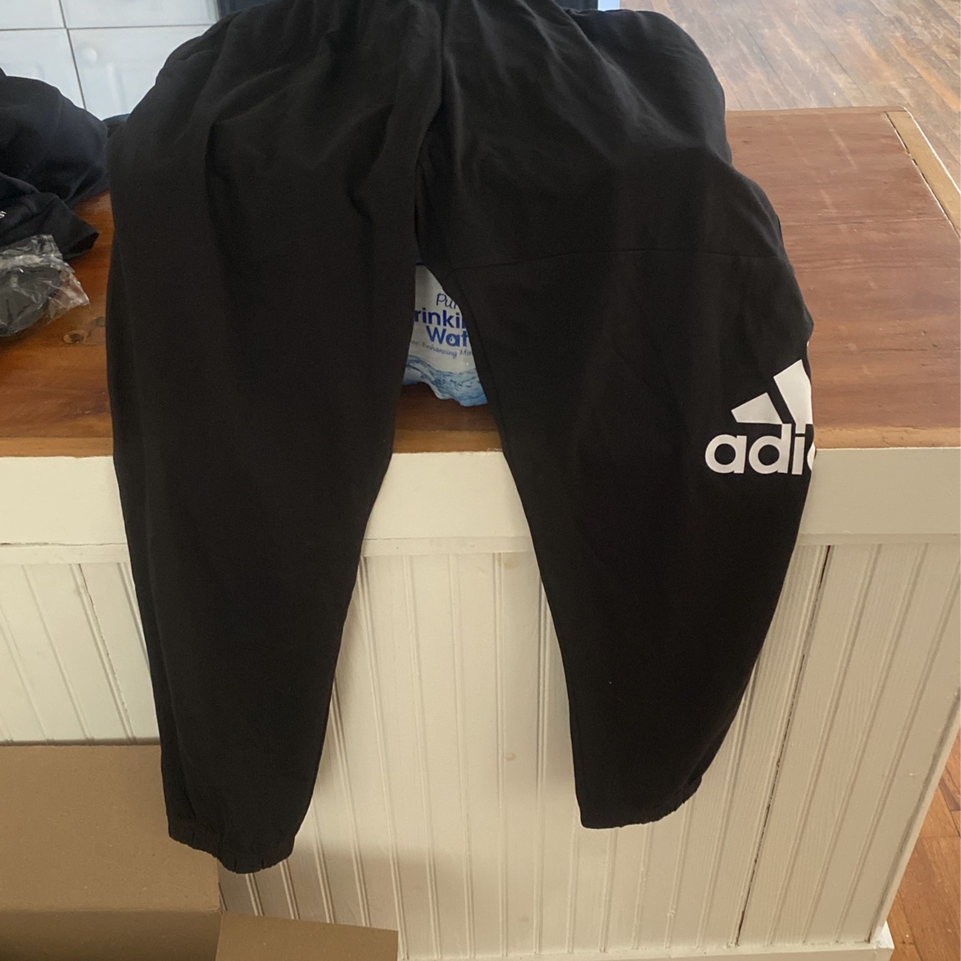 Adidas XL Joggers 