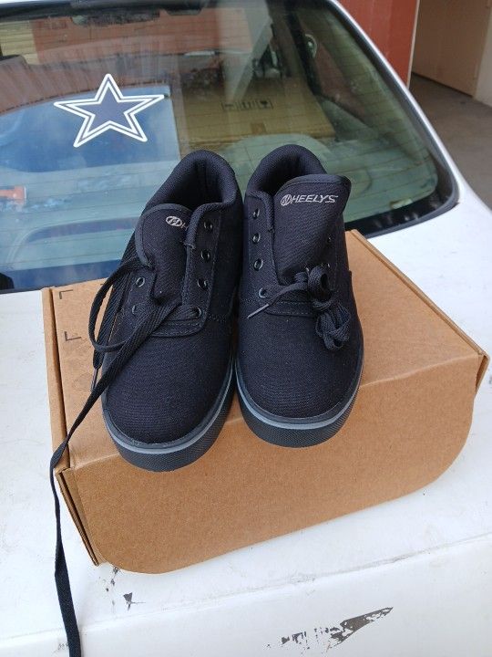 Brand New Heelys Shose