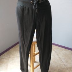 Derek heart medium size black sweatpants 



