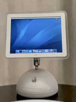 Vintage iMac G4 - 15”
