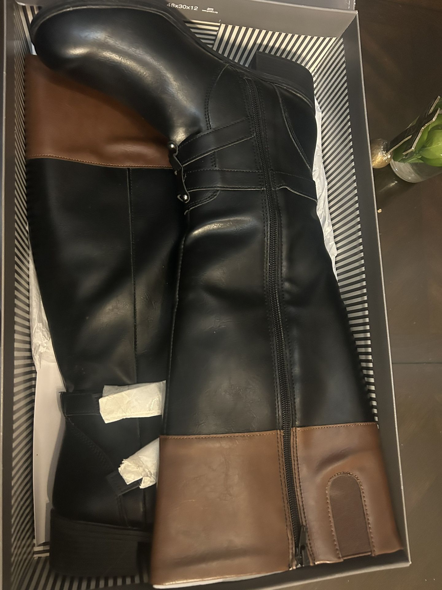 Women Boots Size 10
