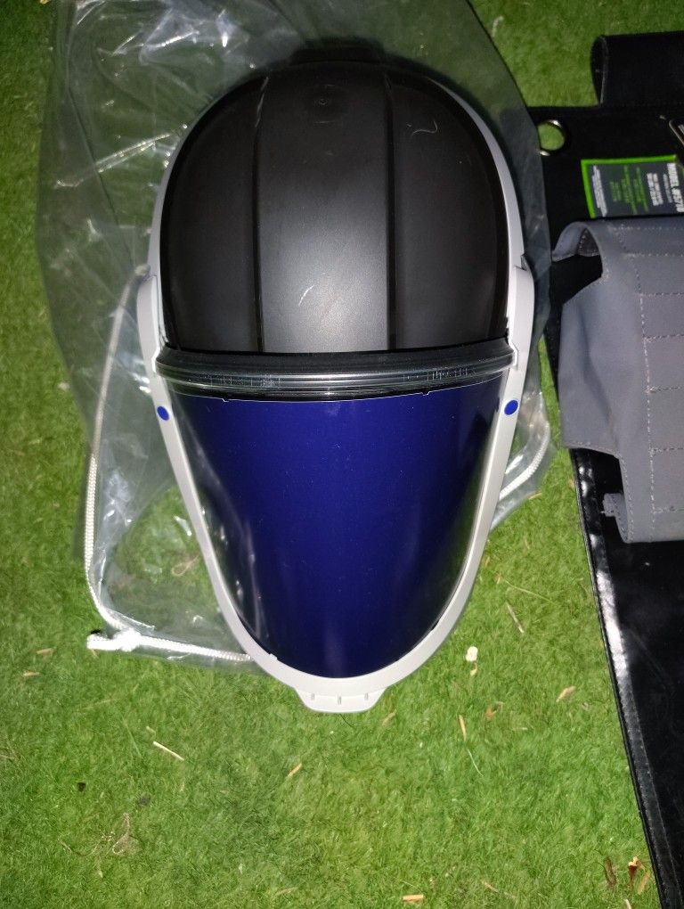 The 3M™ Versaflo™ M-300