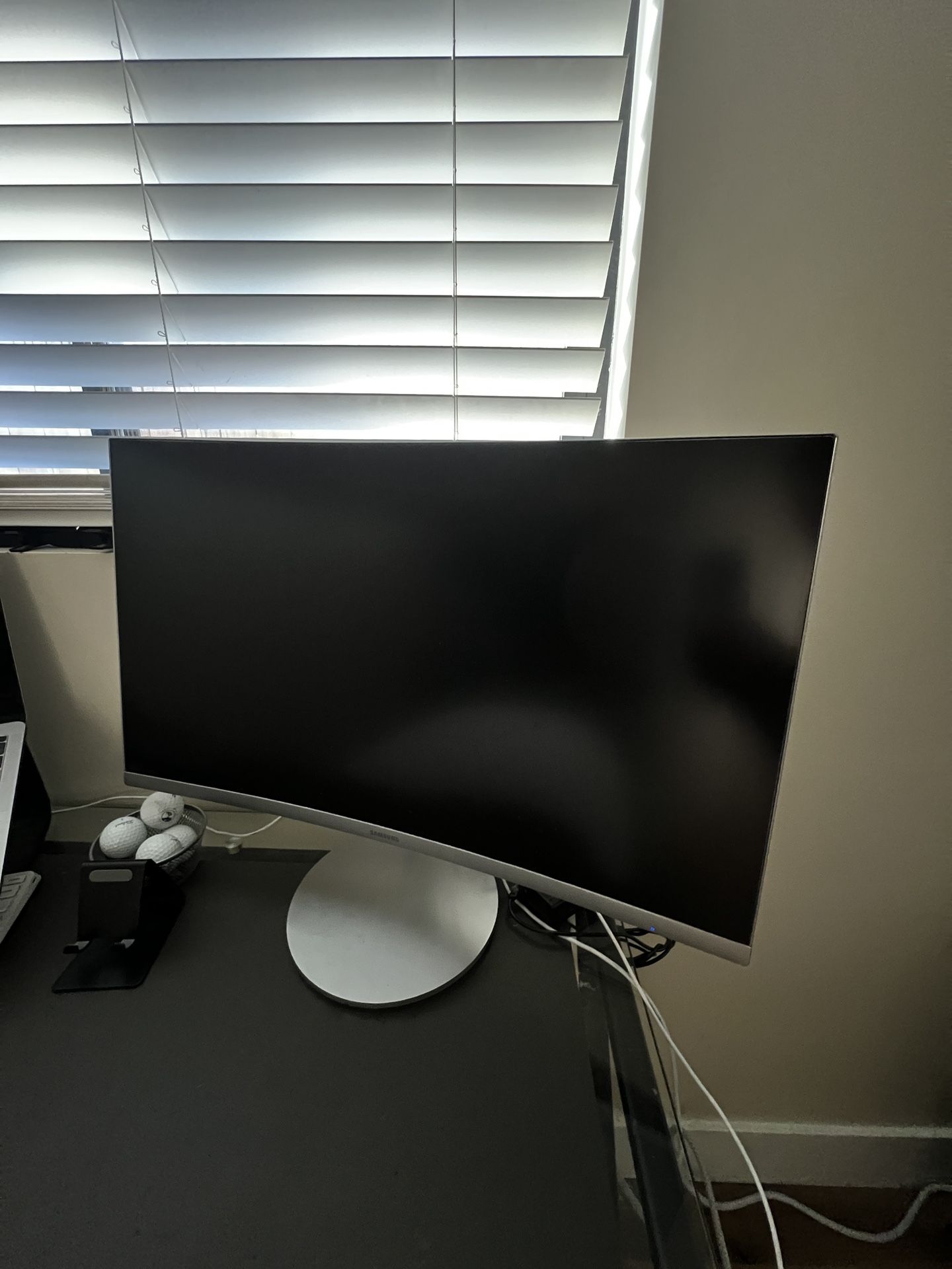 Samsung 27” Curved LED Monitor