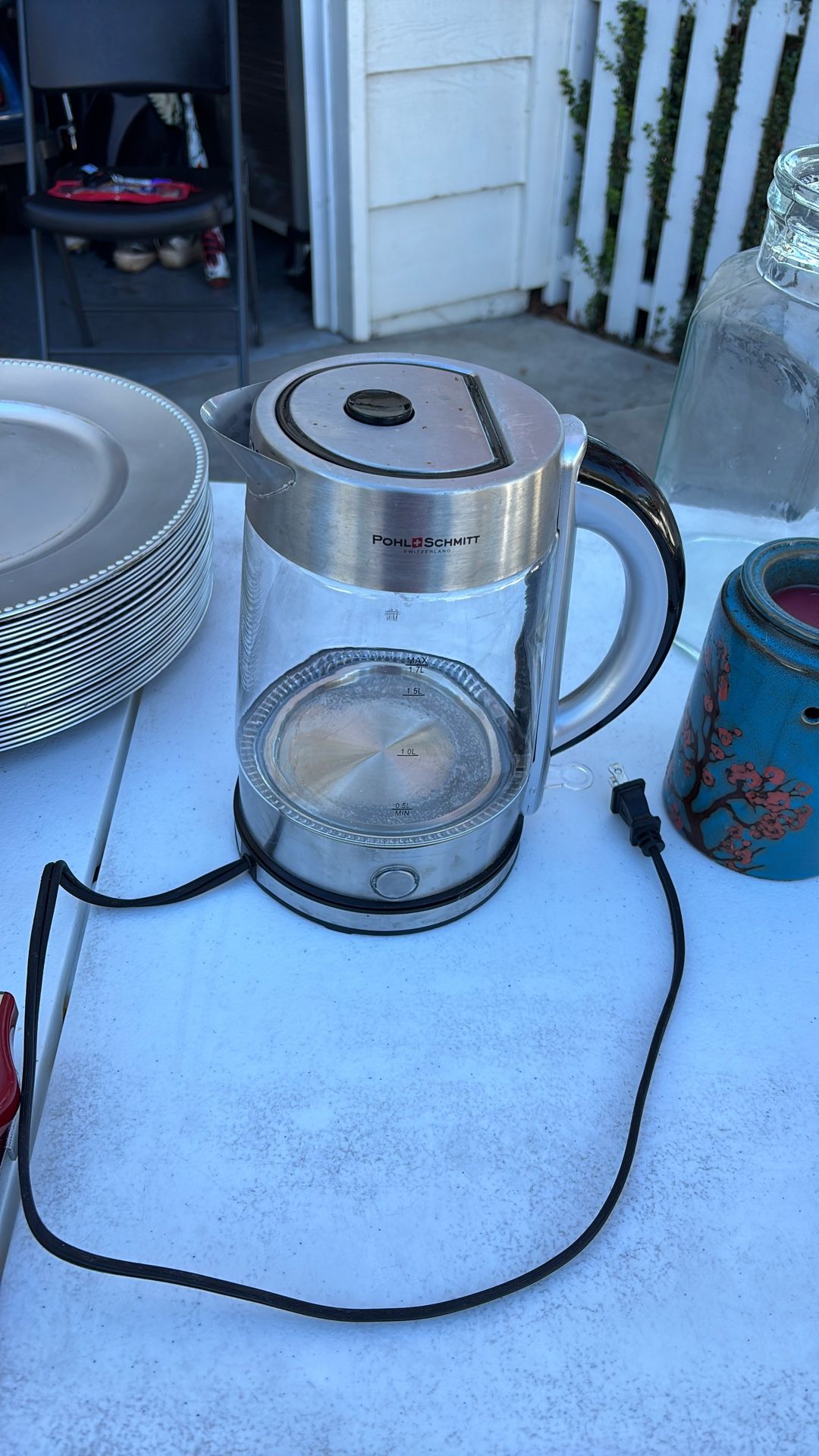Hot water kettle