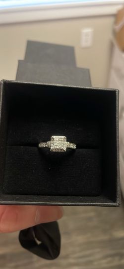 10k White Gold Natural Diamond Ring
