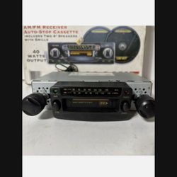 Vintage Car Radio Pyramid includes two 4" speakers AM/FM Receiver & Cassette Player 100 Kit W/ Box