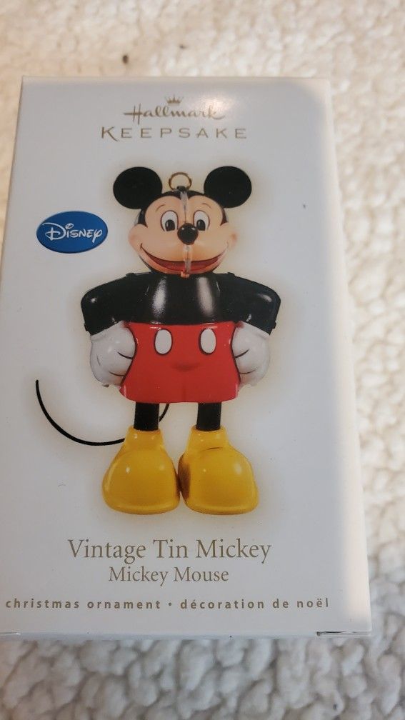 VINTAGE TIN MICKEY HALLMARK 2009