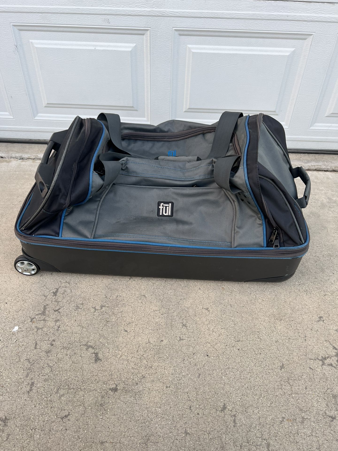 Ful Rolling Travel Bag