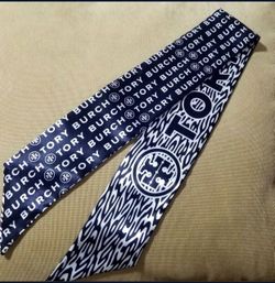 Two Face Tory Burch Monogram Scarf