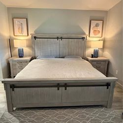 King Bedroom Furniture Set
