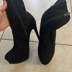 Black High Heel Suede Booties with Zipper – Size 6.5
