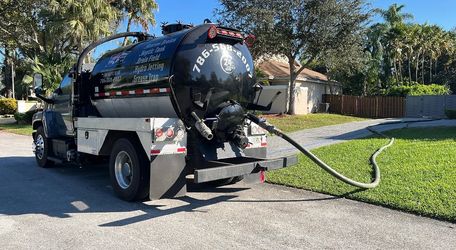Septic tank cleaning system