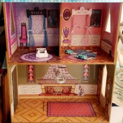 Doll House 