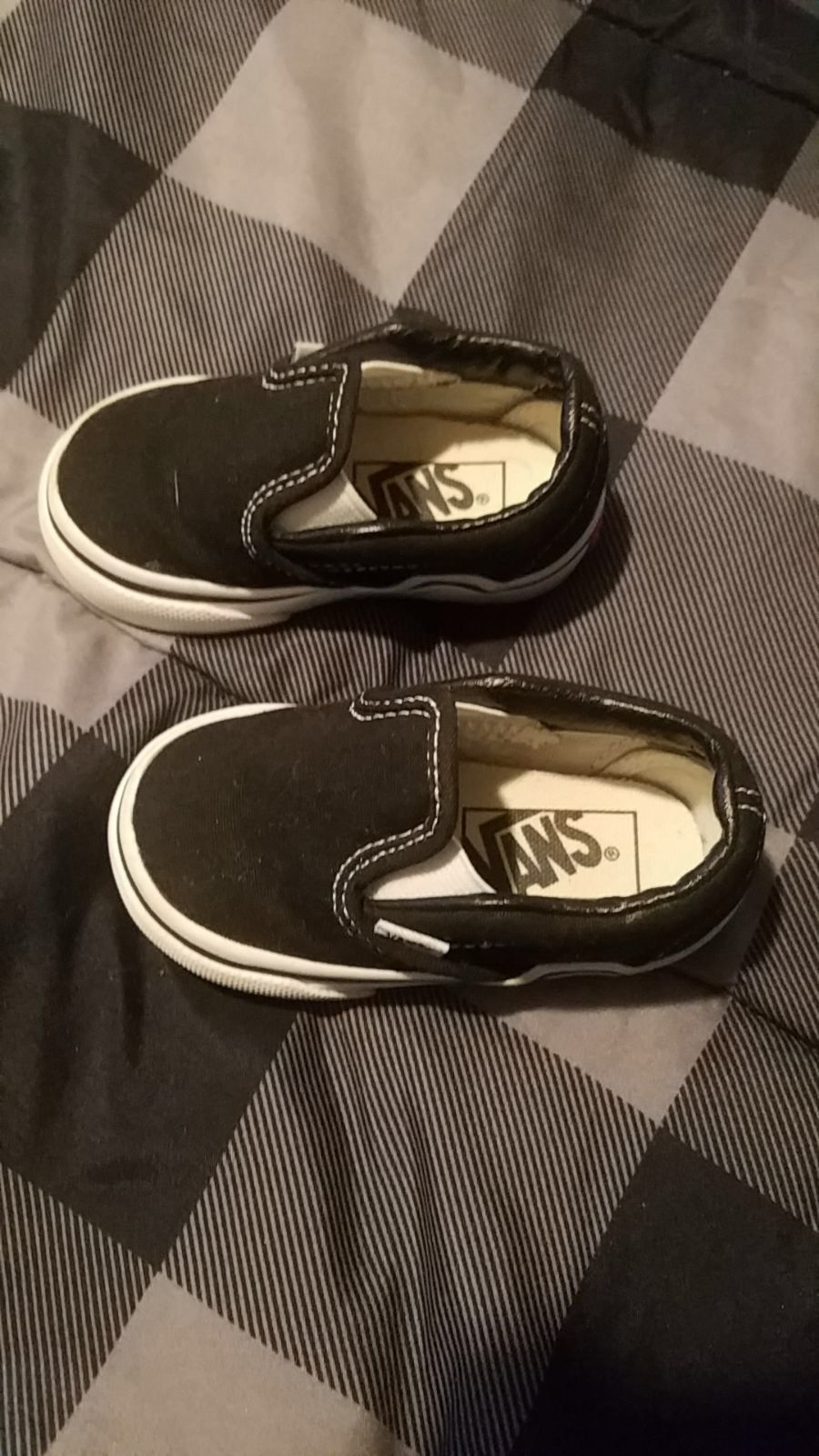 Vans size 4