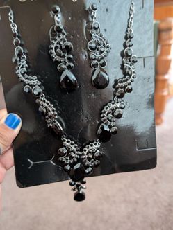 2 pc Black Fashion Jewelry