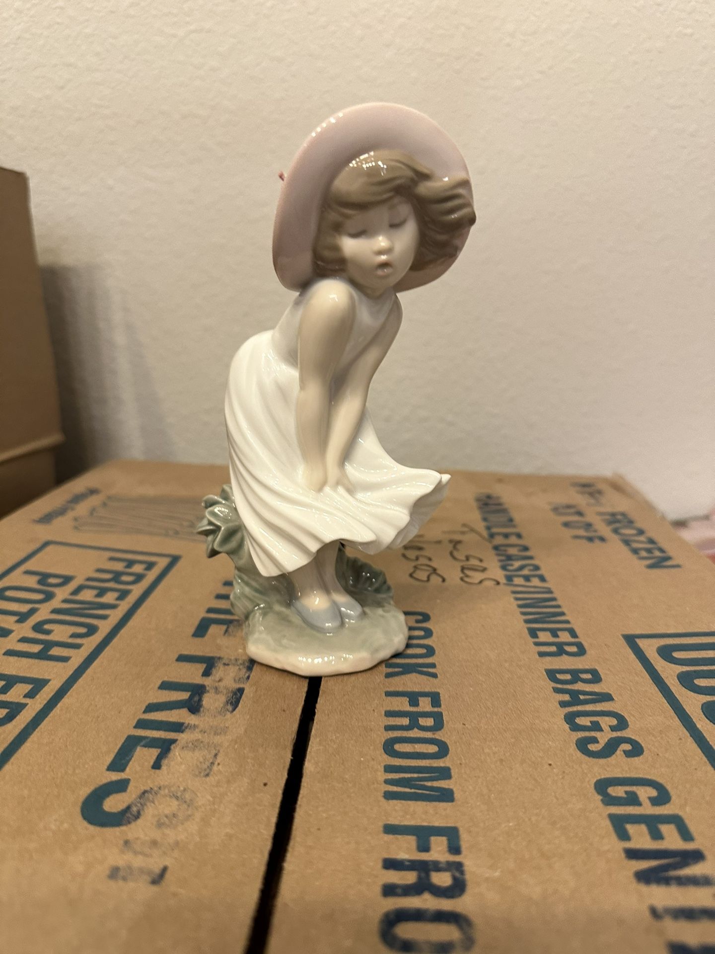 Lladro Figurine