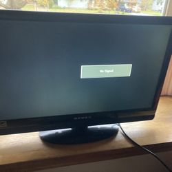 DYNEX 24” FLAT SCREEN TV PC MONITOR (HDMI PORT) WITH REMOTE IN WORKING ORDER