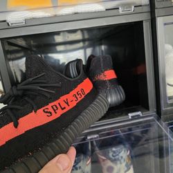Yeezy 350 V2 "Red Stripe"
