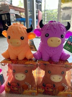 Squeezy Highland Cow Squishy Toy – Cute Cow, Multiple Colors